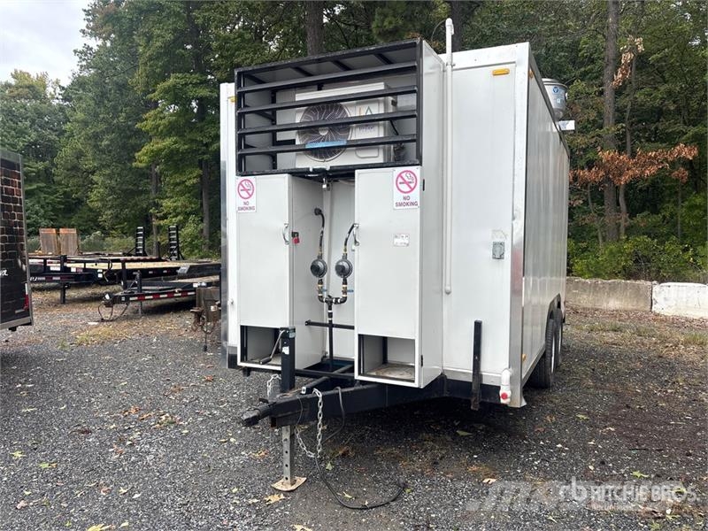 The Fud 14 ft T/A Food Concession Trailer Autre remorque