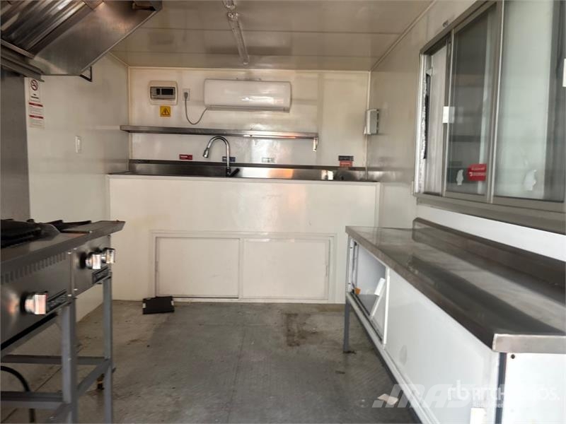 The Fud 14 ft T/A Food Concession Trailer Autre remorque