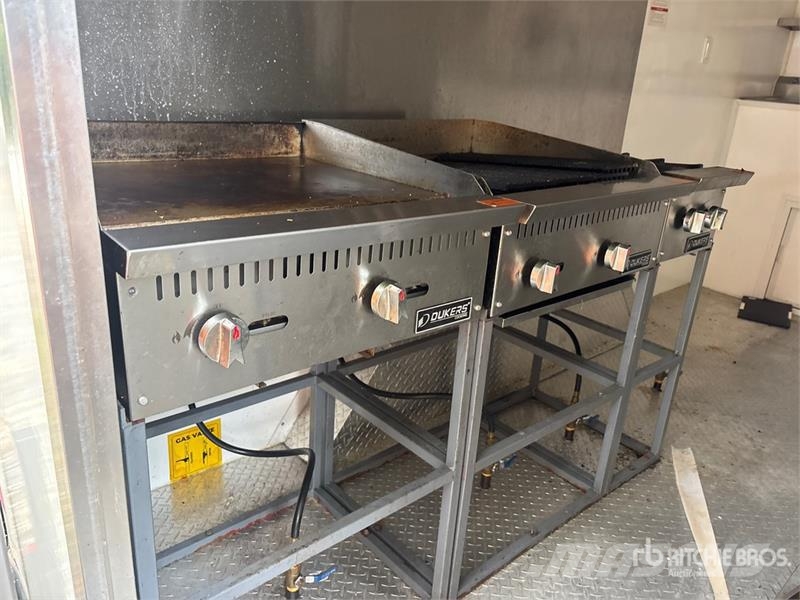 The Fud 14 ft T/A Food Concession Trailer Autre remorque