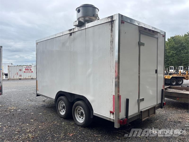 The Fud 14 ft T/A Food Concession Trailer Autre remorque