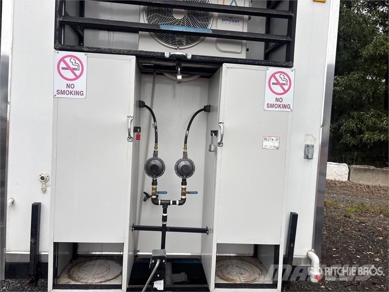 The Fud 14 ft T/A Food Concession Trailer Autre remorque