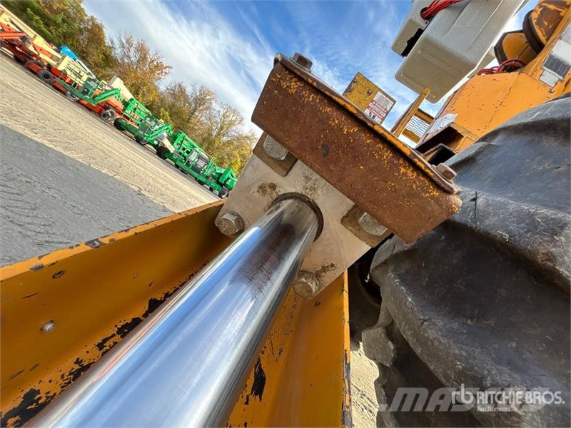 Timberjack 240 4x4 Aerial Lift 45-5-IL-4H 45' Bucket Skidder Stammholzschlepper