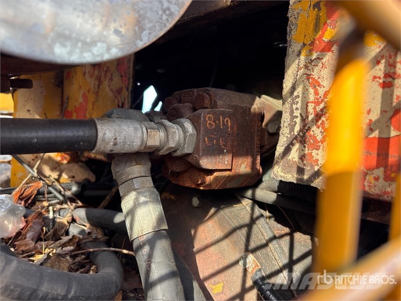 Timberjack 240 4x4 Aerial Lift 45-5-IL-4H 45' Bucket Skidder Stammholzschlepper