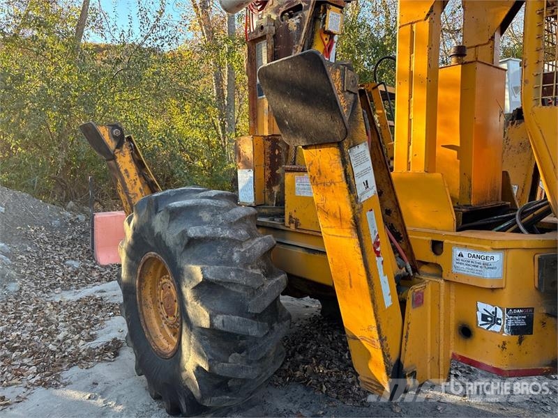 Timberjack 240 4x4 Aerial Lift AL-50-5-IL-4H11 Bucket Skidder Väljaveotraktorid