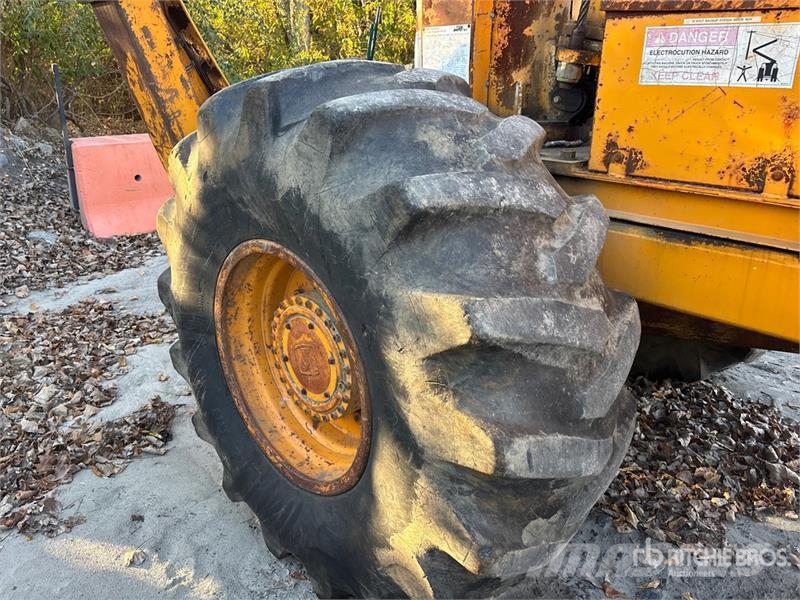 Timberjack 240 4x4 Aerial Lift AL-50-5-IL-4H11 Bucket Skidder Väljaveotraktorid