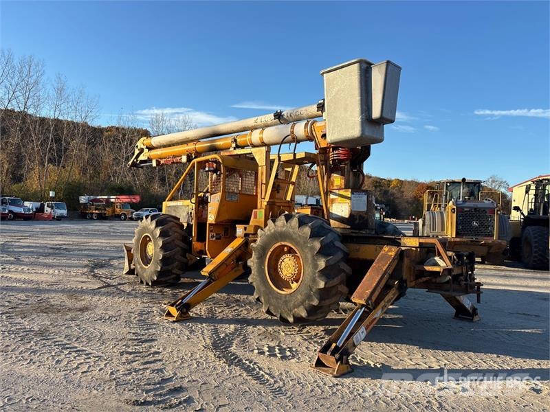 Timberjack 240 4x4 Aerial Lift AL-50-5-IL-4H11 Bucket Skidder Väljaveotraktorid