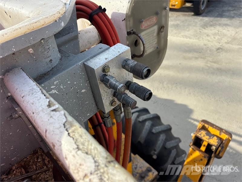 Timberjack 240 4x4 Aerial Lift 45-5-IL-4H 45' Bucket Skidder Stammholzschlepper