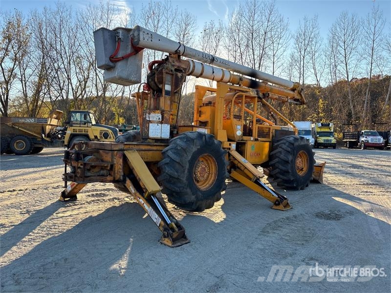 Timberjack 240 4x4 Aerial Lift AL-50-5-IL-4H11 Bucket Skidder Väljaveotraktorid