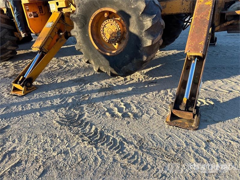 Timberjack 240 4x4 Aerial Lift AL-50-5-IL-4H11 Bucket Skidder Väljaveotraktorid