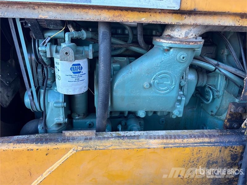 Timberjack 240 4x4 Aerial Lift AL-50-5-IL-4H11 Bucket Skidder Väljaveotraktorid