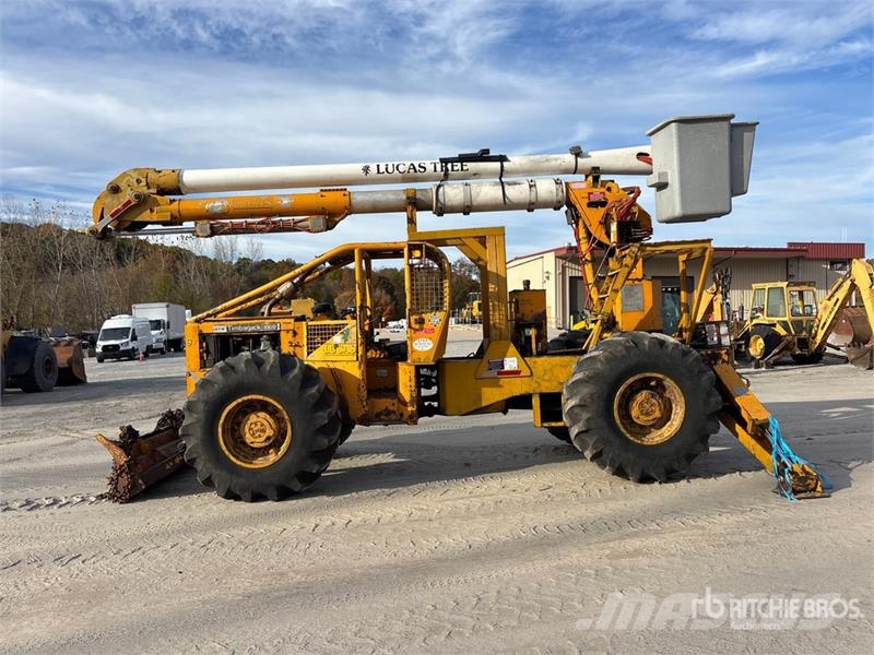 Timberjack 240 4x4 Aerial Lift 45-5-IL-4H 45' Bucket Skidder Stammholzschlepper