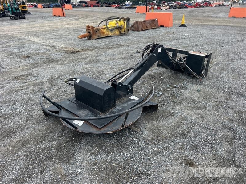 Top Cat Cat SC4072 48 in Skid Steer Brush Cutter Sekačky namontované a tažené