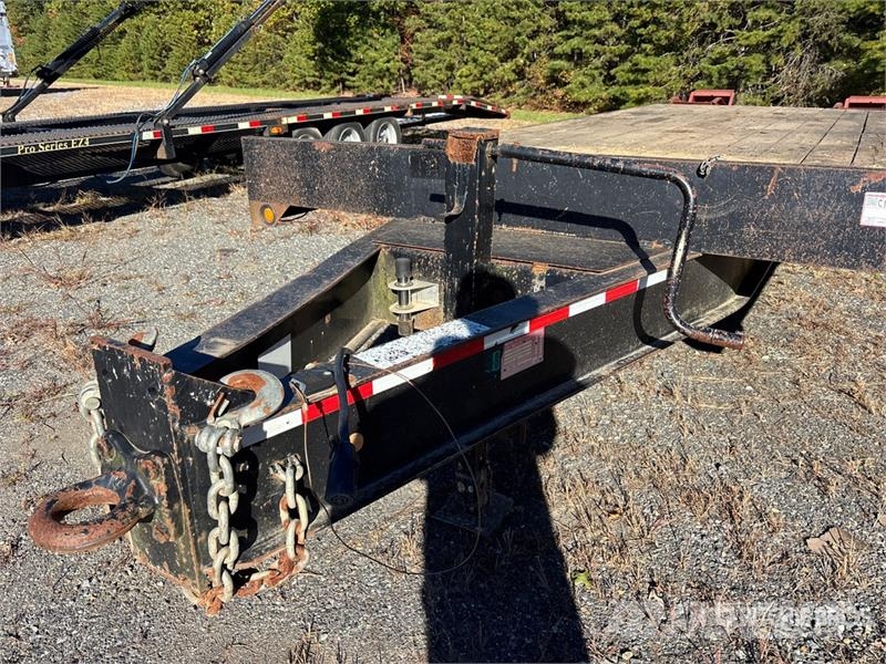TOWMASTER T-24 25 ft T/A Equipment Trailer Auto pārvadāšanas treileri