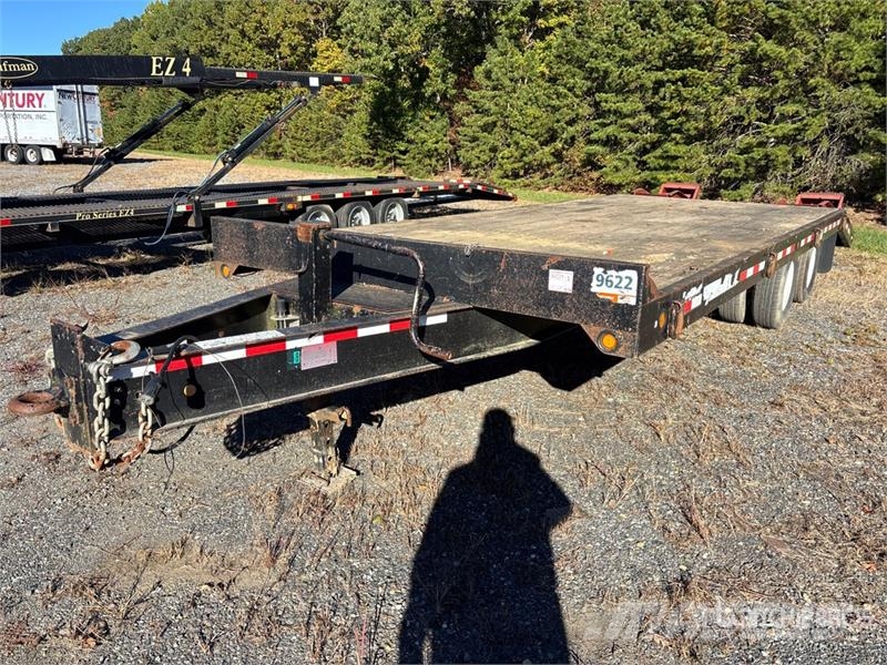 TOWMASTER T-24 25 ft T/A Equipment Trailer Auto pārvadāšanas treileri