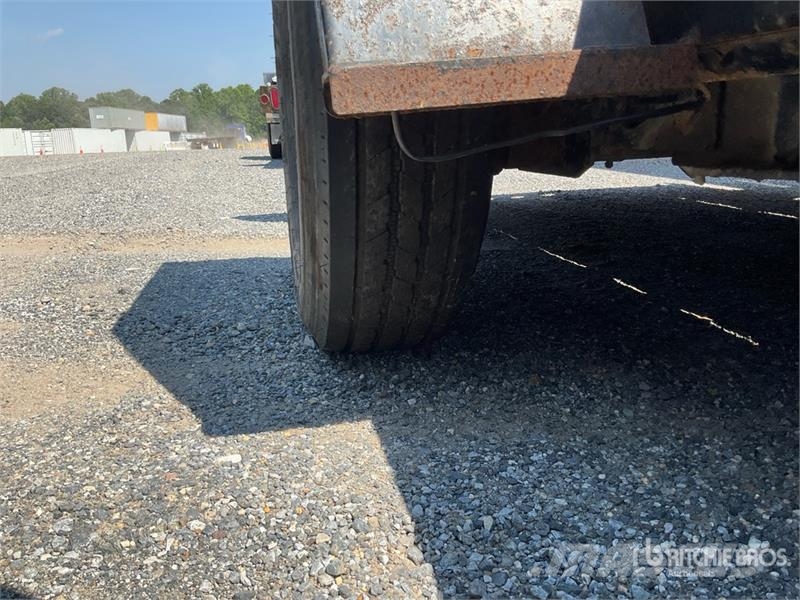 TOWMASTER T-5DT 12 ft S/A Tilt Deck Trailer Blokvogn