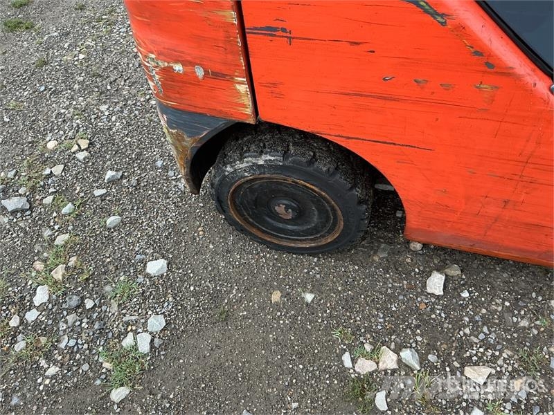 Toyota 50-8FGCU25 4500 lb Pneumatic Tire Forklift Wózki widłowe inne