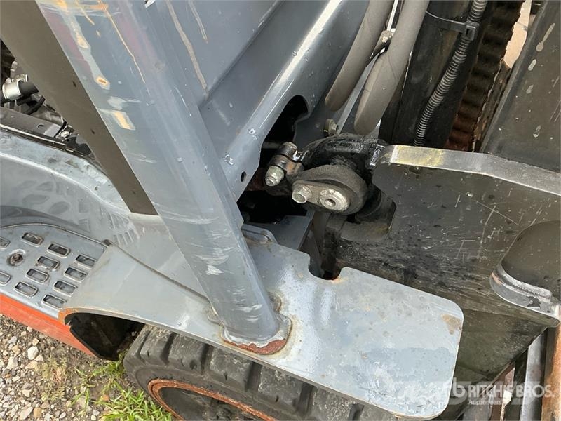 Toyota 50-8FGCU25 4500 lb Pneumatic Tire Forklift Wózki widłowe inne