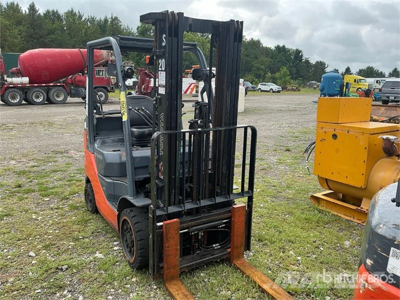 Toyota 50-8FGCU25 4500 lb Cushion Tire Forklift Wózki widłowe inne