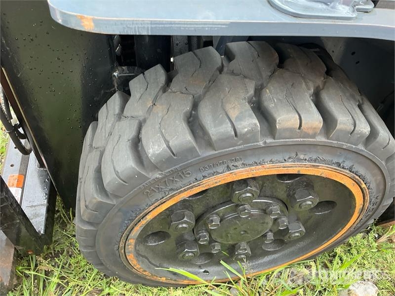 Toyota 50-8FGCU25 4500 lb Cushion Tire Forklift Forklift trucks - others