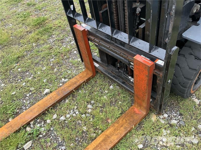 Toyota 50-8FGCU25 4500 lb Cushion Tire Forklift Wózki widłowe inne