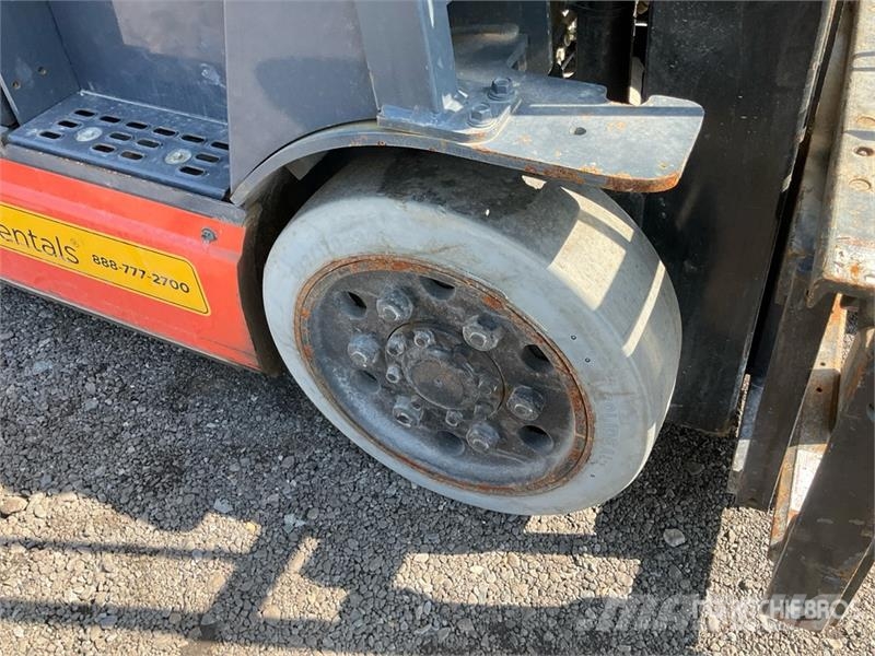 Toyota 8FBCU25 4800 lb Forklift フォークリフト - その他