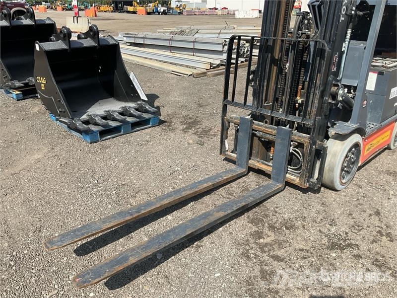 Toyota 8FBCU25 4800 lb Forklift フォークリフト - その他