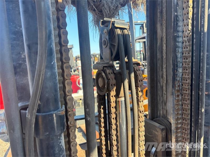 Toyota 8FGU25 4800 lb Cushion Tire Forklift Інше