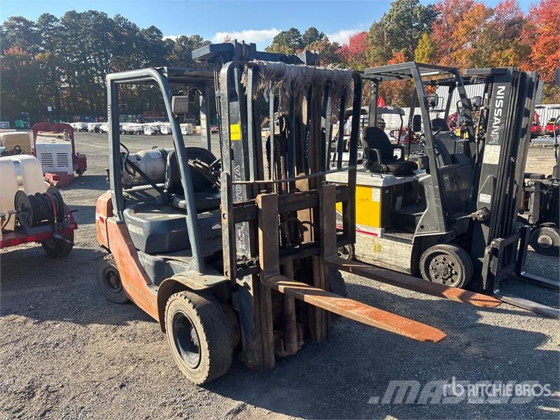 Toyota 8FGU25 4800 lb Cushion Tire Forklift Інше