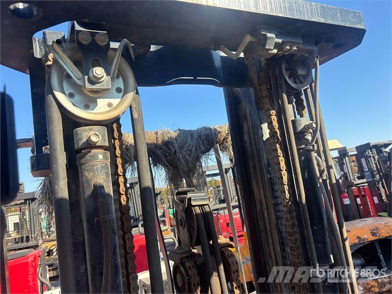 Toyota 8FGU25 4800 lb Cushion Tire Forklift Інше