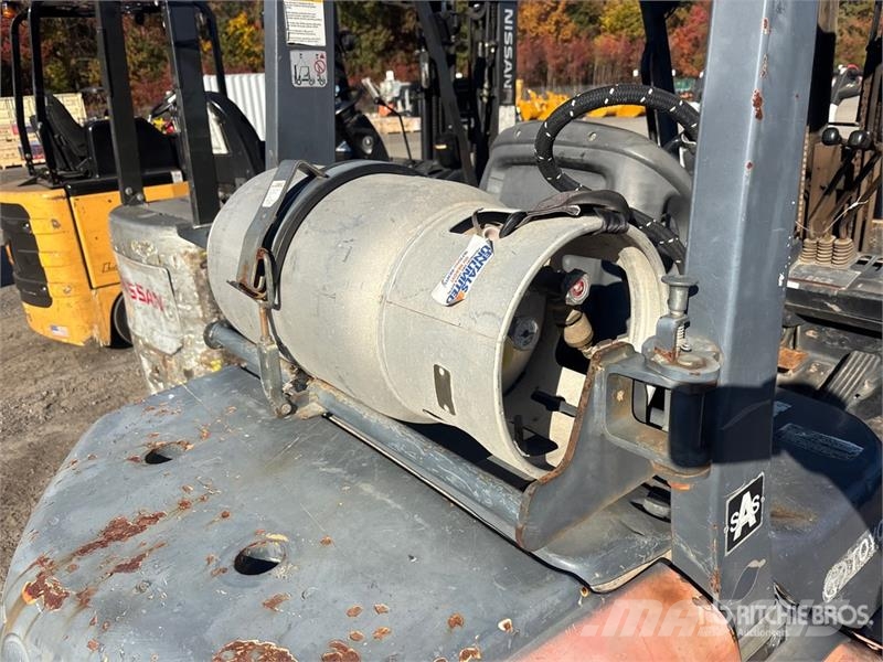 Toyota 8FGU25 4800 lb Cushion Tire Forklift Інше