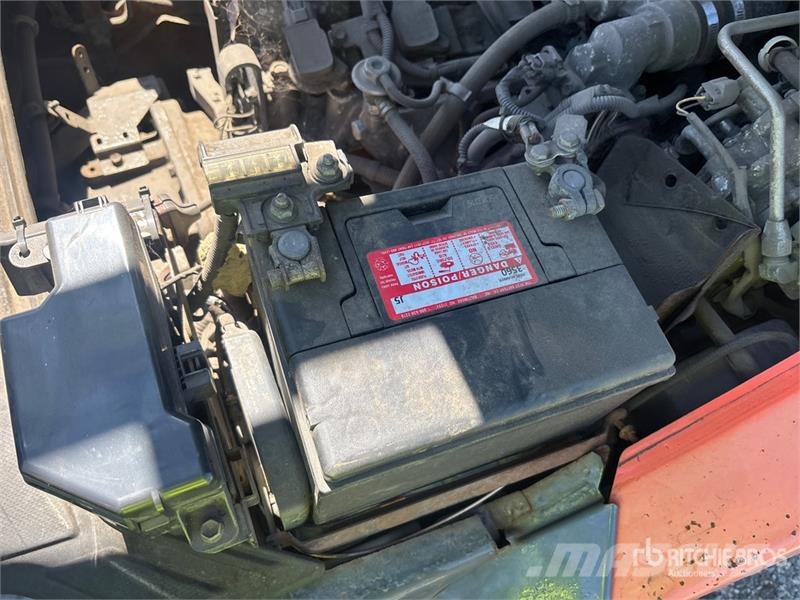 Toyota 8FGU25 8500 lb Cushion Tire Forklift Другие складские механизмы