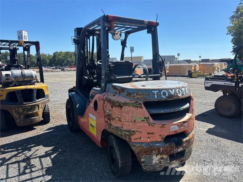 Toyota 8FGU25 8500 lb Cushion Tire Forklift Другие складские механизмы