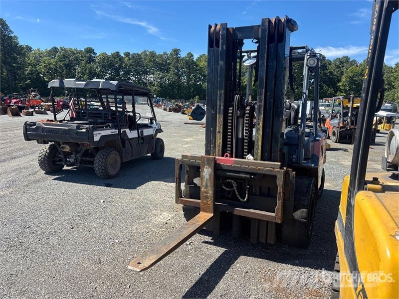 Toyota 8FGU25 8500 lb Cushion Tire Forklift Другие складские механизмы