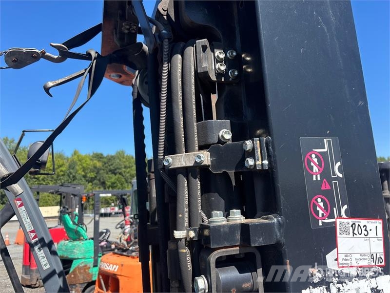 Toyota 8FGU25 8500 lb Cushion Tire Forklift Другие складские механизмы