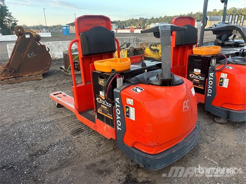 Toyota 8HBC30 6000 lb Electric Pallet Jack Ručný paletový vozík