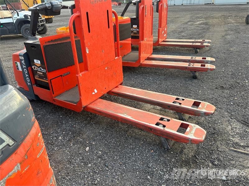 Toyota 8HBC30 6000 lb Electric Pallet Jack Ručný paletový vozík