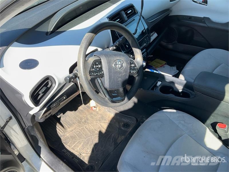 Toyota Prius Hybrid Automobile Automobili