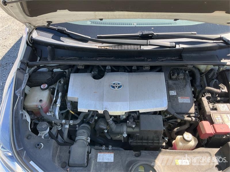 Toyota Prius Hybrid Automobile Automobili