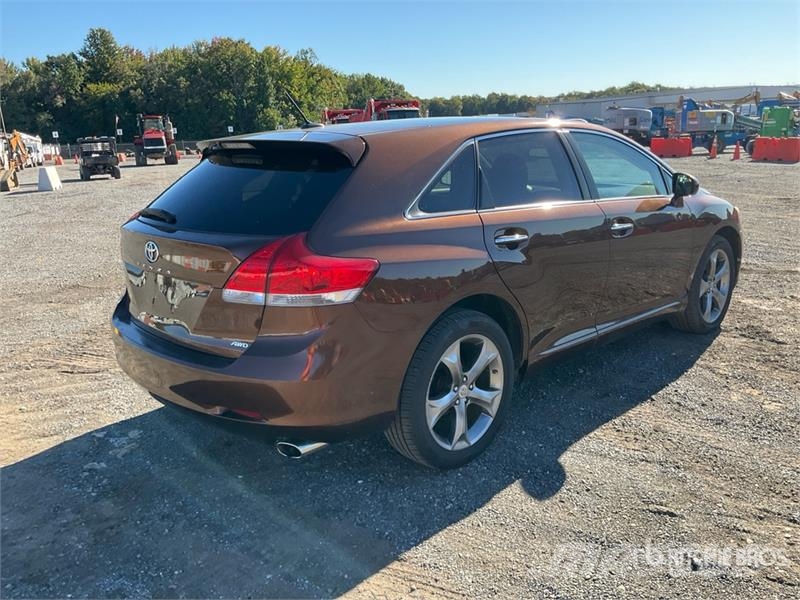 Toyota Venza AWD SUV Avtomobili