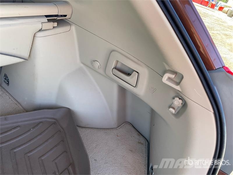 Toyota Venza AWD SUV Avtomobili