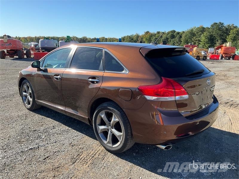 Toyota Venza AWD SUV Avtomobili