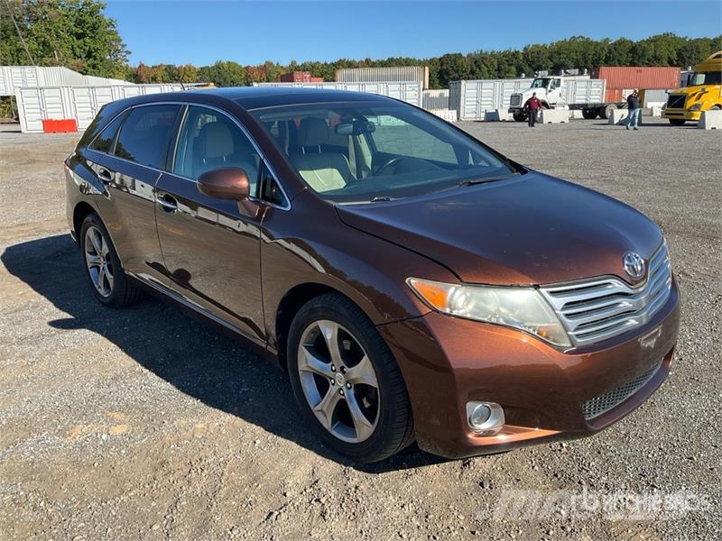 Toyota Venza AWD SUV Avtomobili