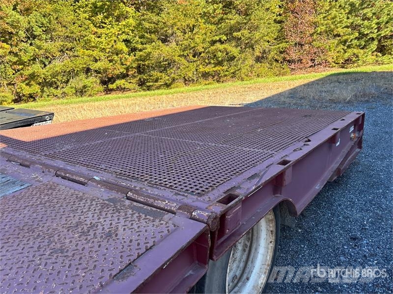 Trail-Eze TE80XT 48 ft T/A Sliding Axle Trailer 低架裝載車