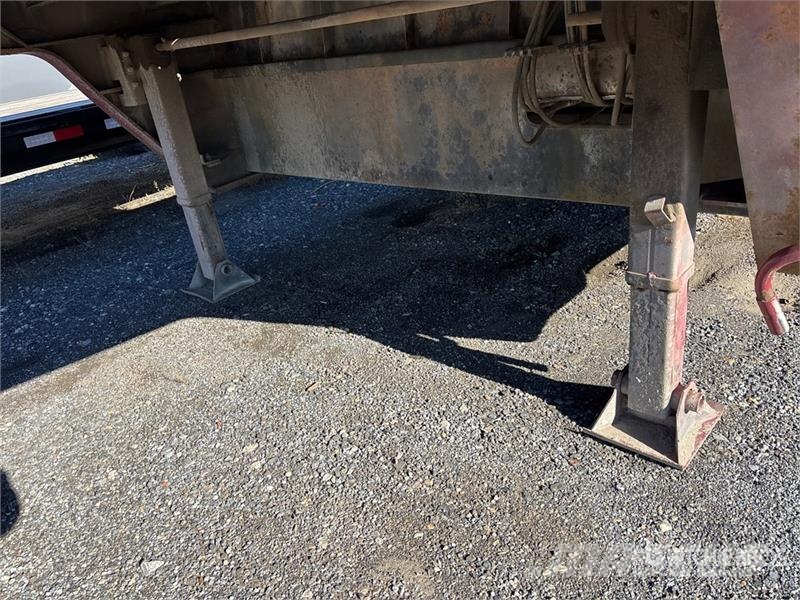Trail-Eze TE80XT 48 ft T/A Sliding Axle Trailer 低架裝載車
