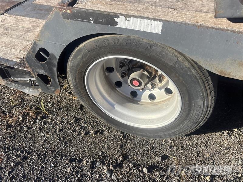 Trail King Tl80med482 T/A Lowboy Trailer 低架裝載車