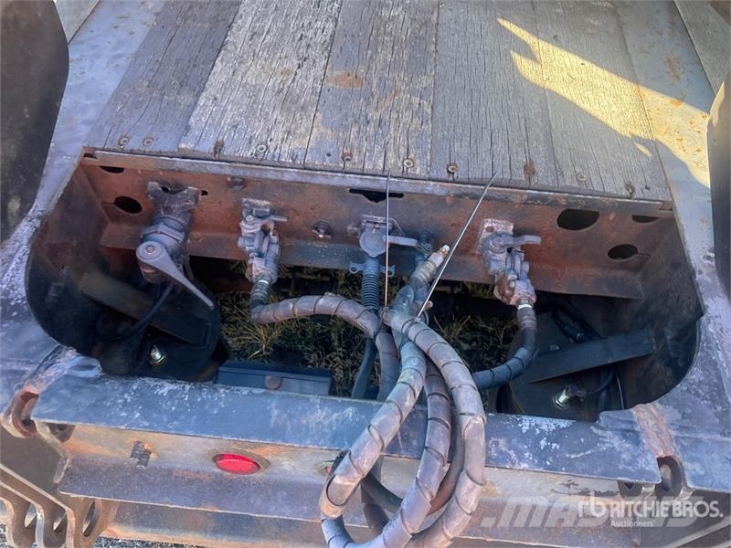 Trail King Tl80med482 T/A Lowboy Trailer 低架裝載車