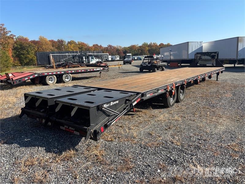 Trail Maxx MAX27-40 4400 lb 40 ft T/A Gooseneck Equipment Tra Remolques para transporte de vehículos