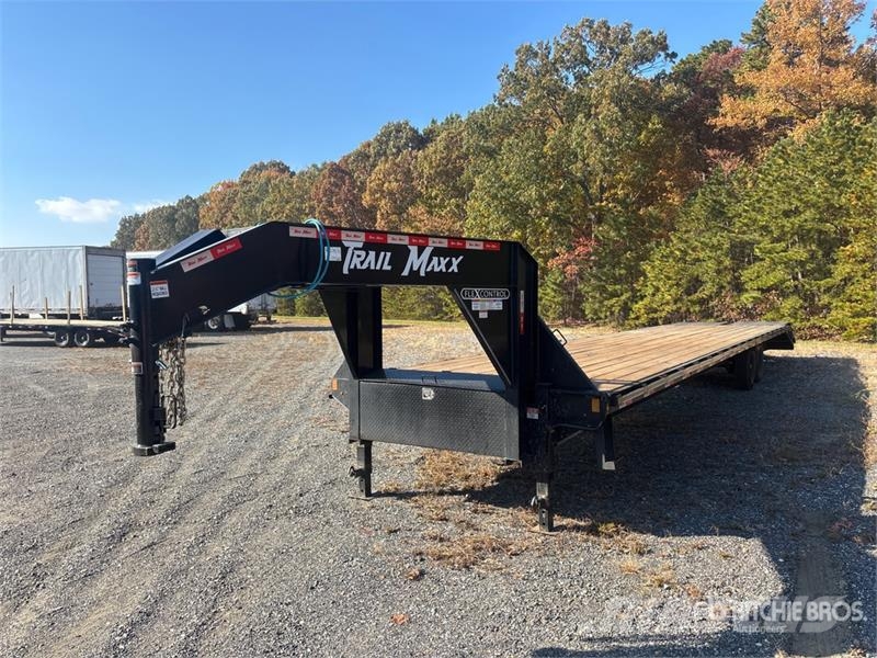 Trail Maxx MAX27-40 4400 lb 40 ft T/A Gooseneck Equipment Tra Remolques para transporte de vehículos