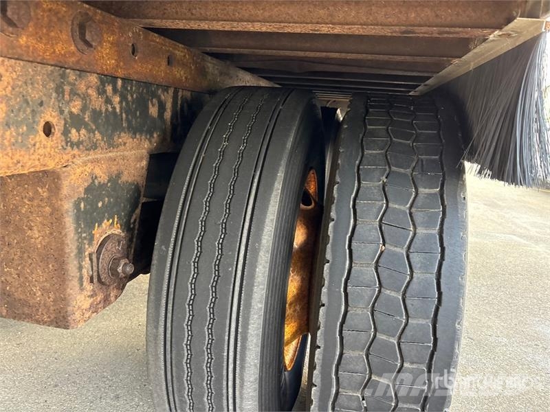 Trailmobile 45 ft x 102 in T/A Van Trailer (Inoperable) Furgons