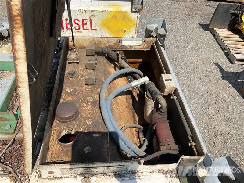 Transcube 250 gal Fuel Tank Nádrže na palivo a aditiva